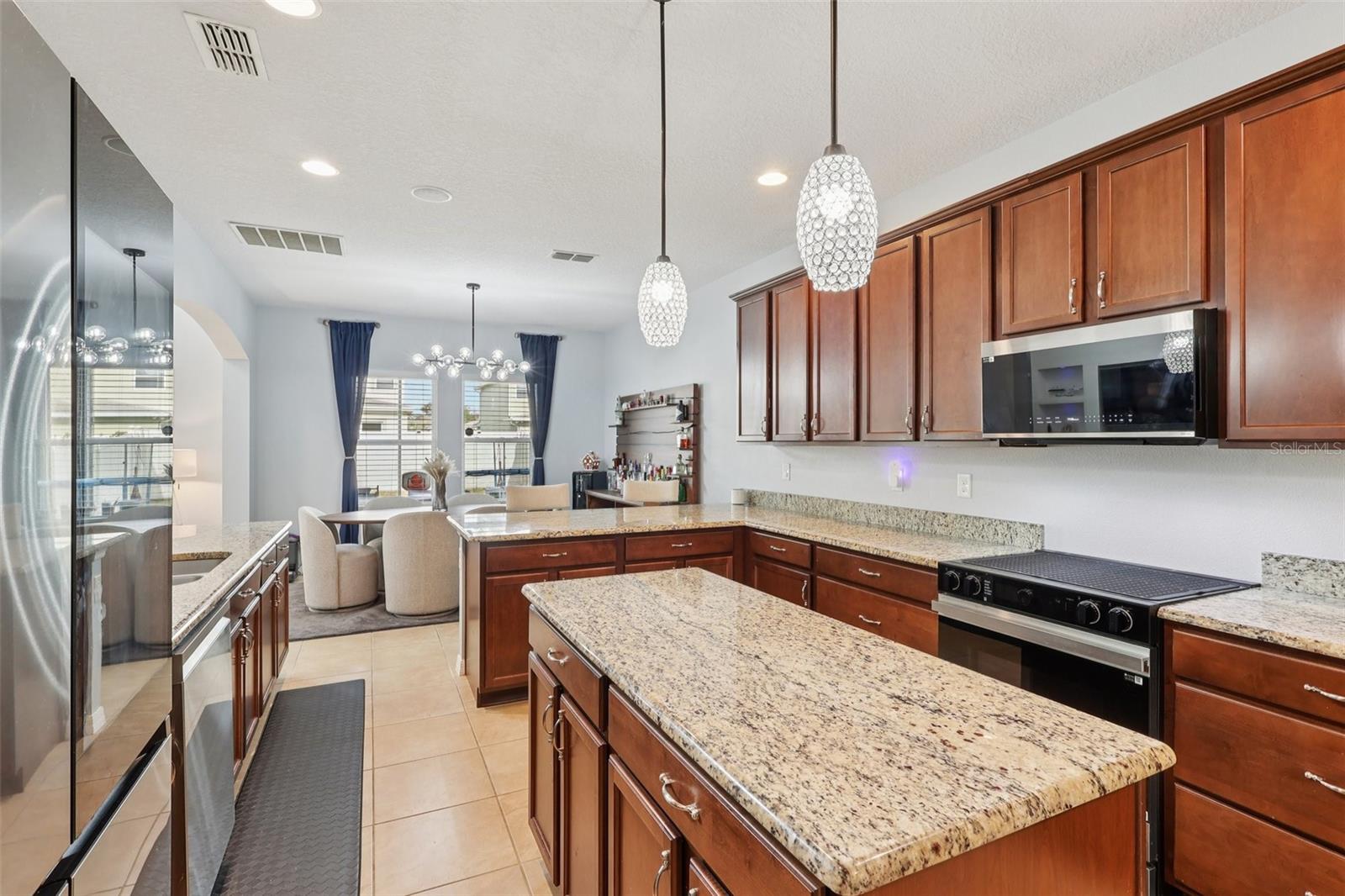 Image 12 of 49 For 2132 Plantation Oak Drive