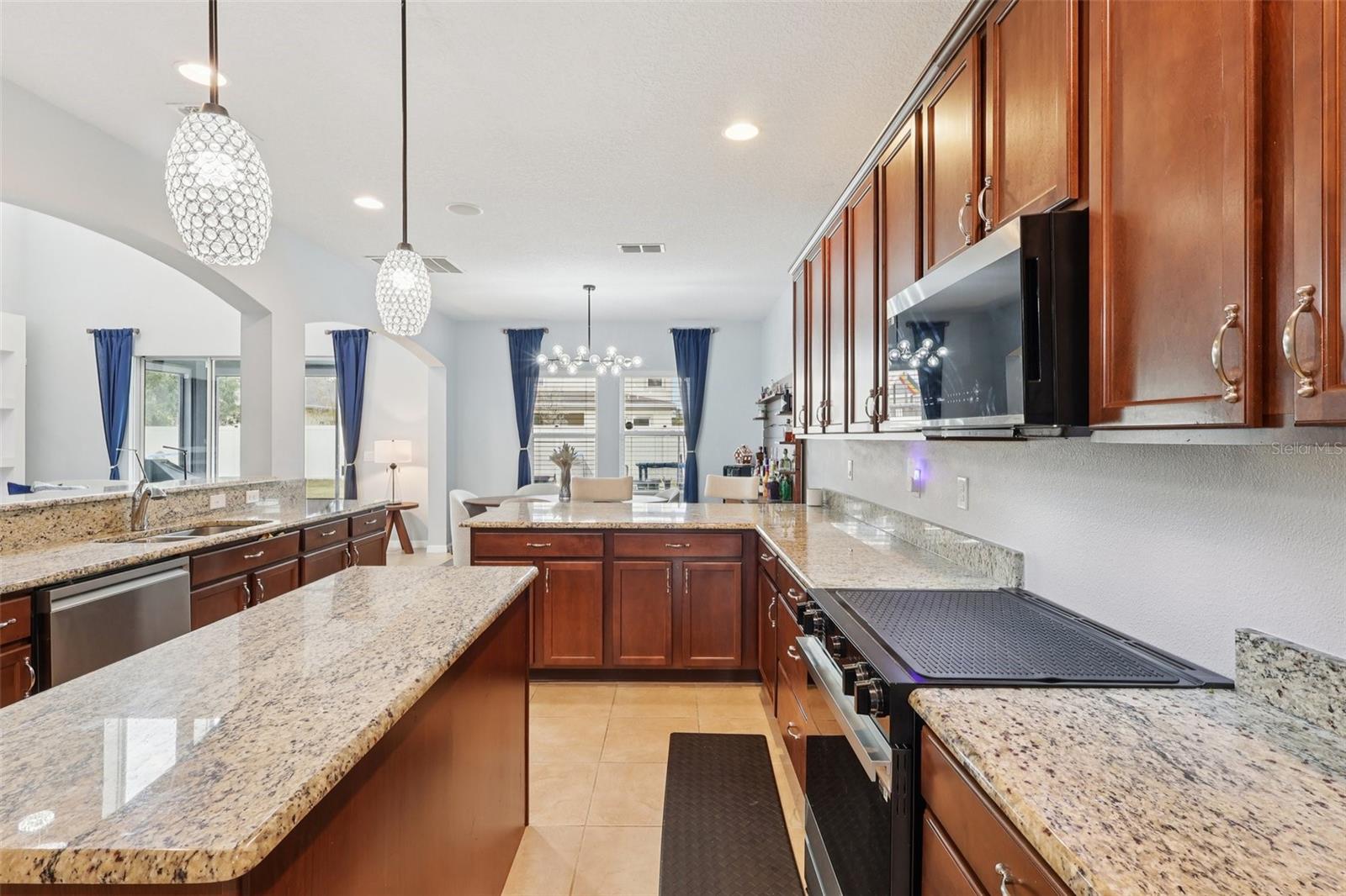 Image 13 of 49 For 2132 Plantation Oak Drive