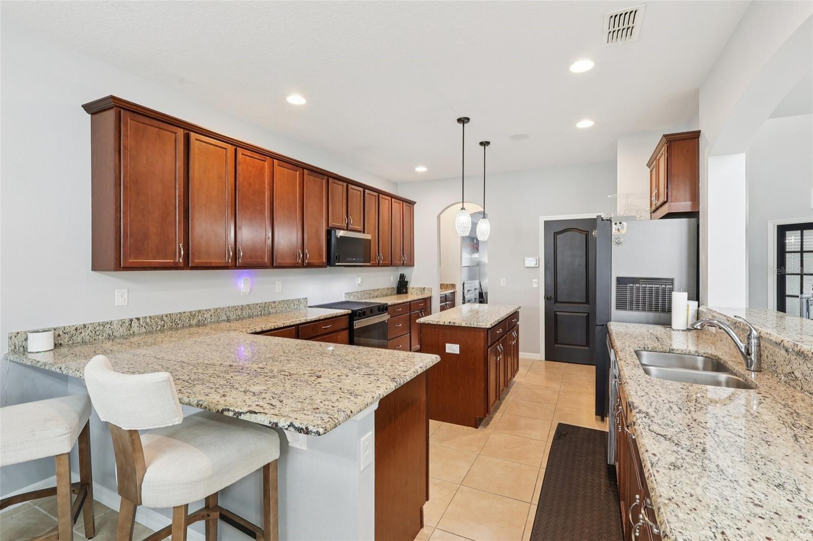 Image 15 of 49 For 2132 Plantation Oak Drive