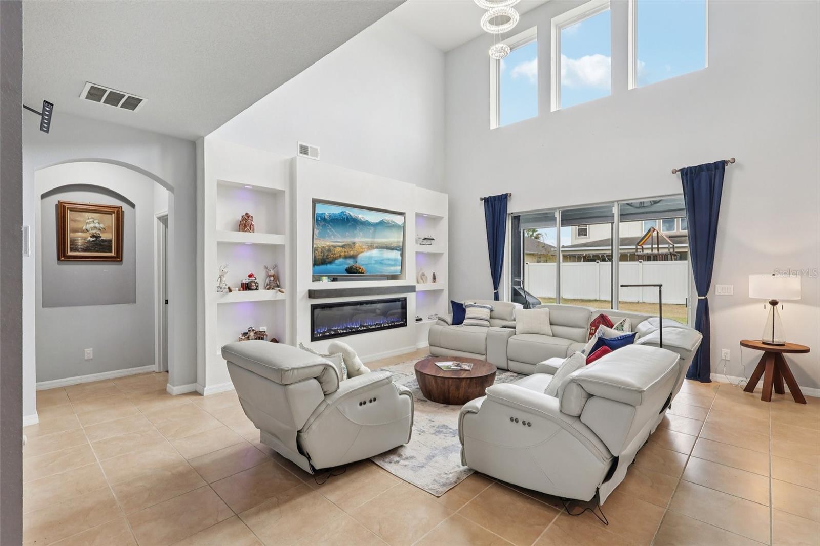 Image 8 of 49 For 2132 Plantation Oak Drive