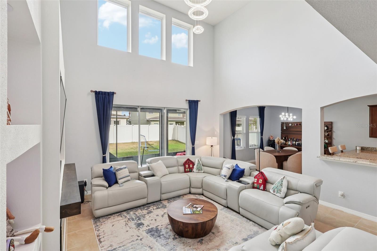 Image 9 of 49 For 2132 Plantation Oak Drive