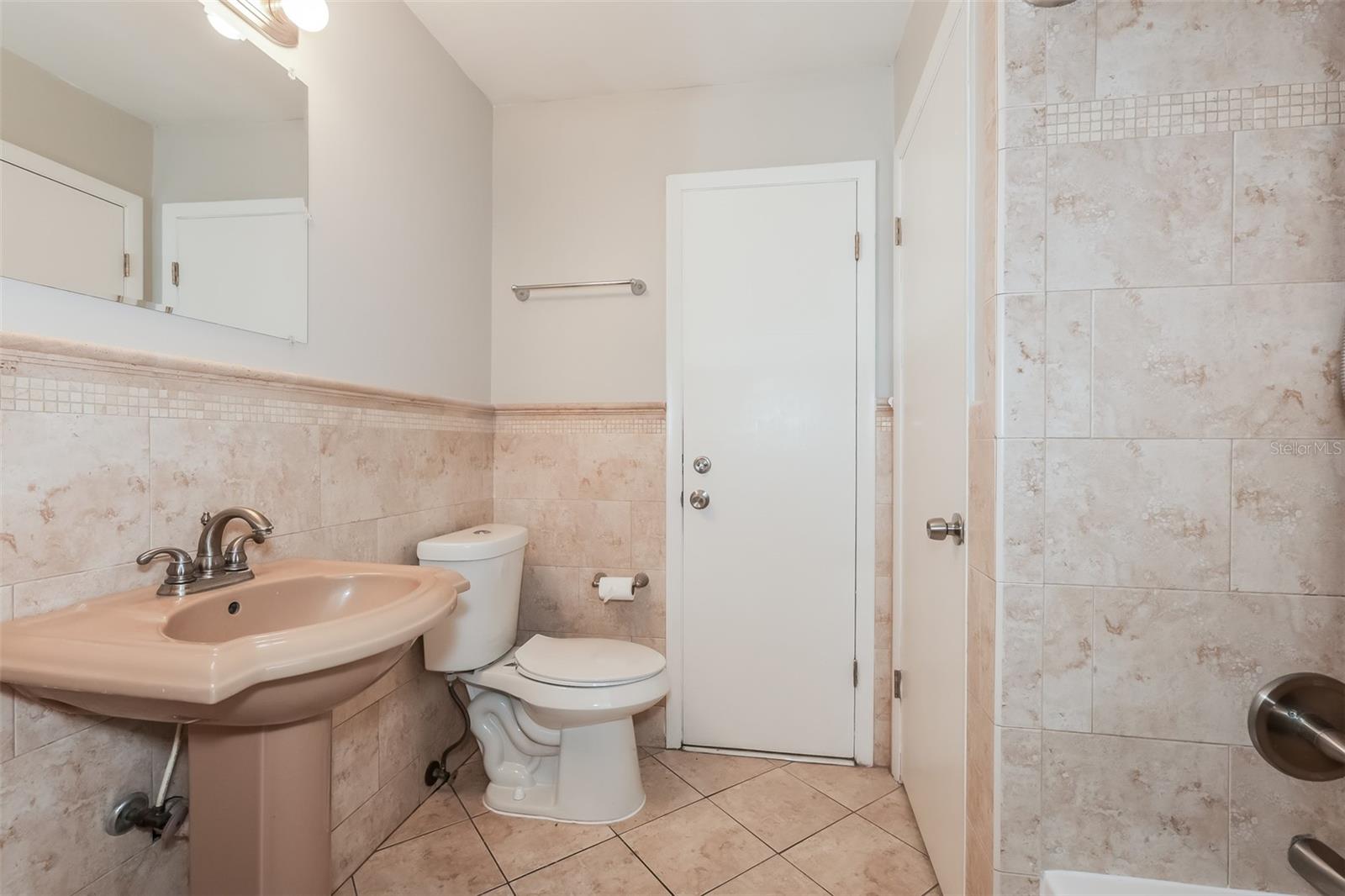 Image 17 of 21 For 1303 Sandalwood Drive