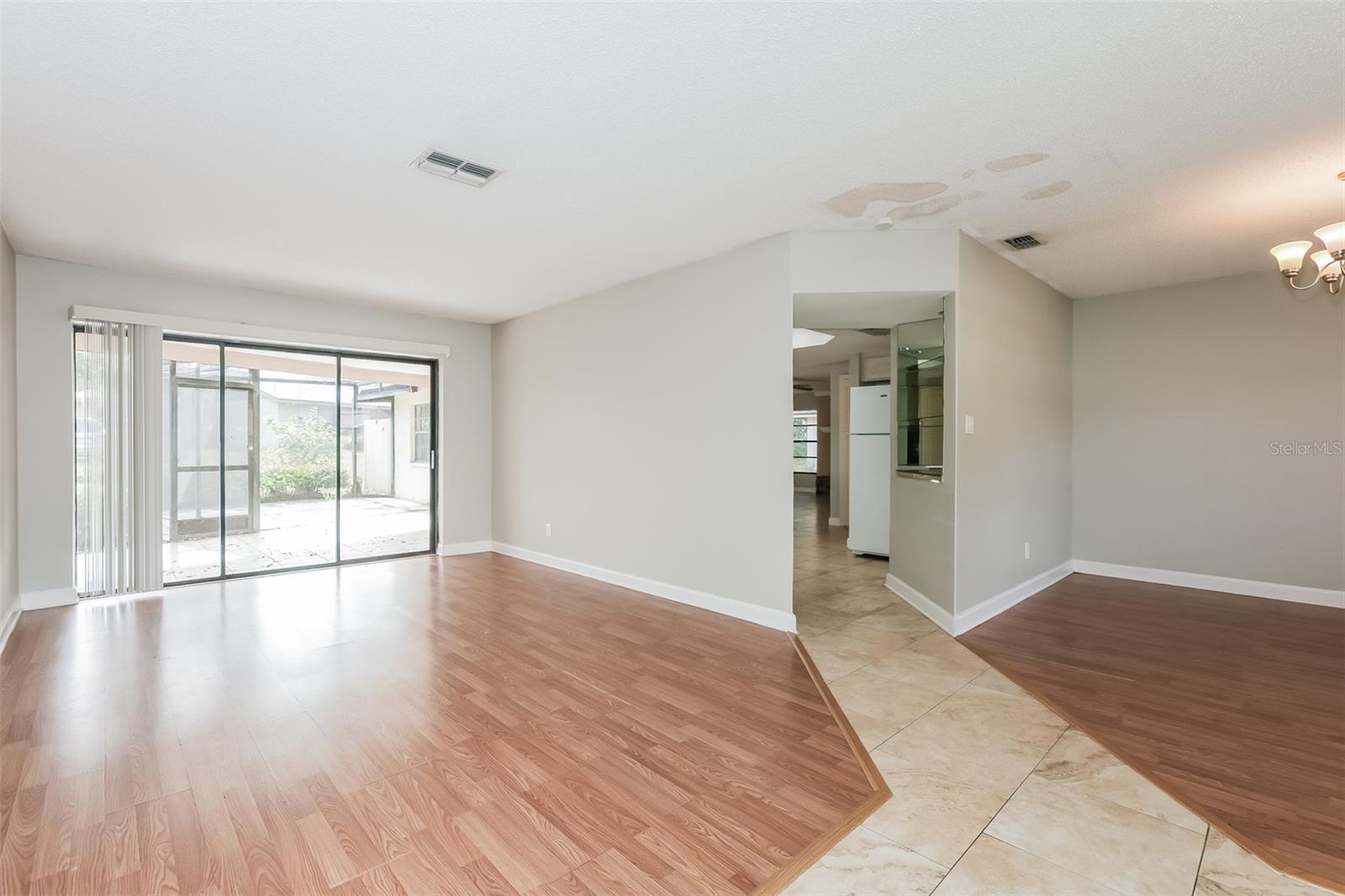 Image 3 of 21 For 1303 Sandalwood Drive