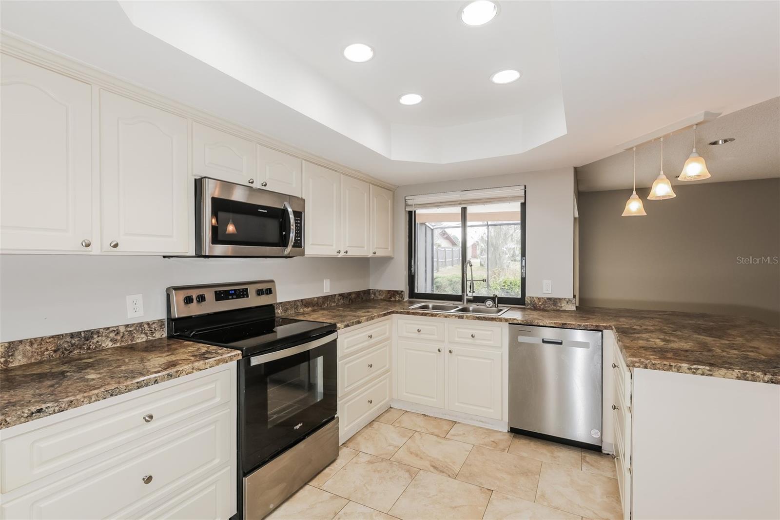 Image 7 of 21 For 1303 Sandalwood Drive