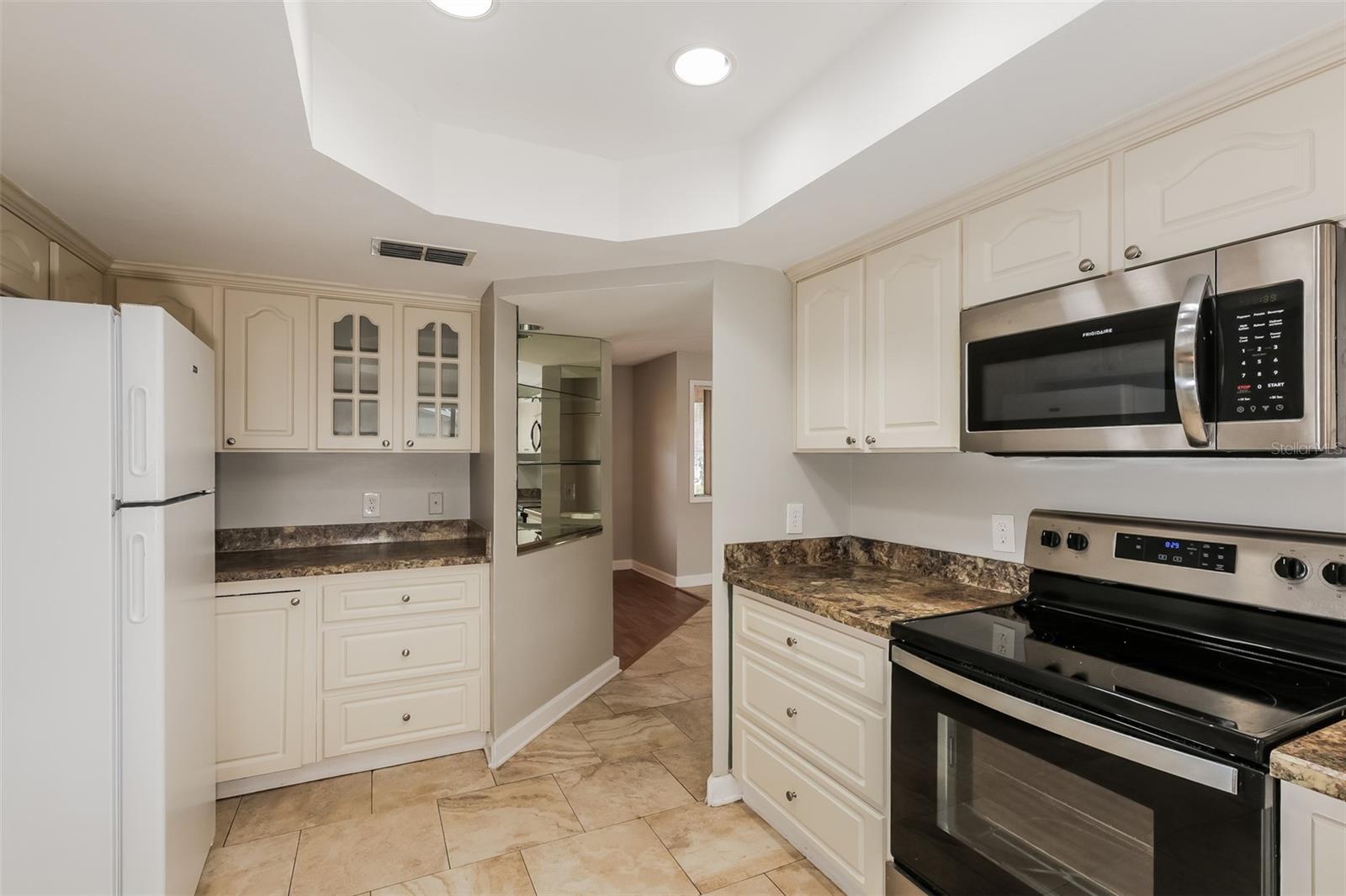 Image 8 of 21 For 1303 Sandalwood Drive