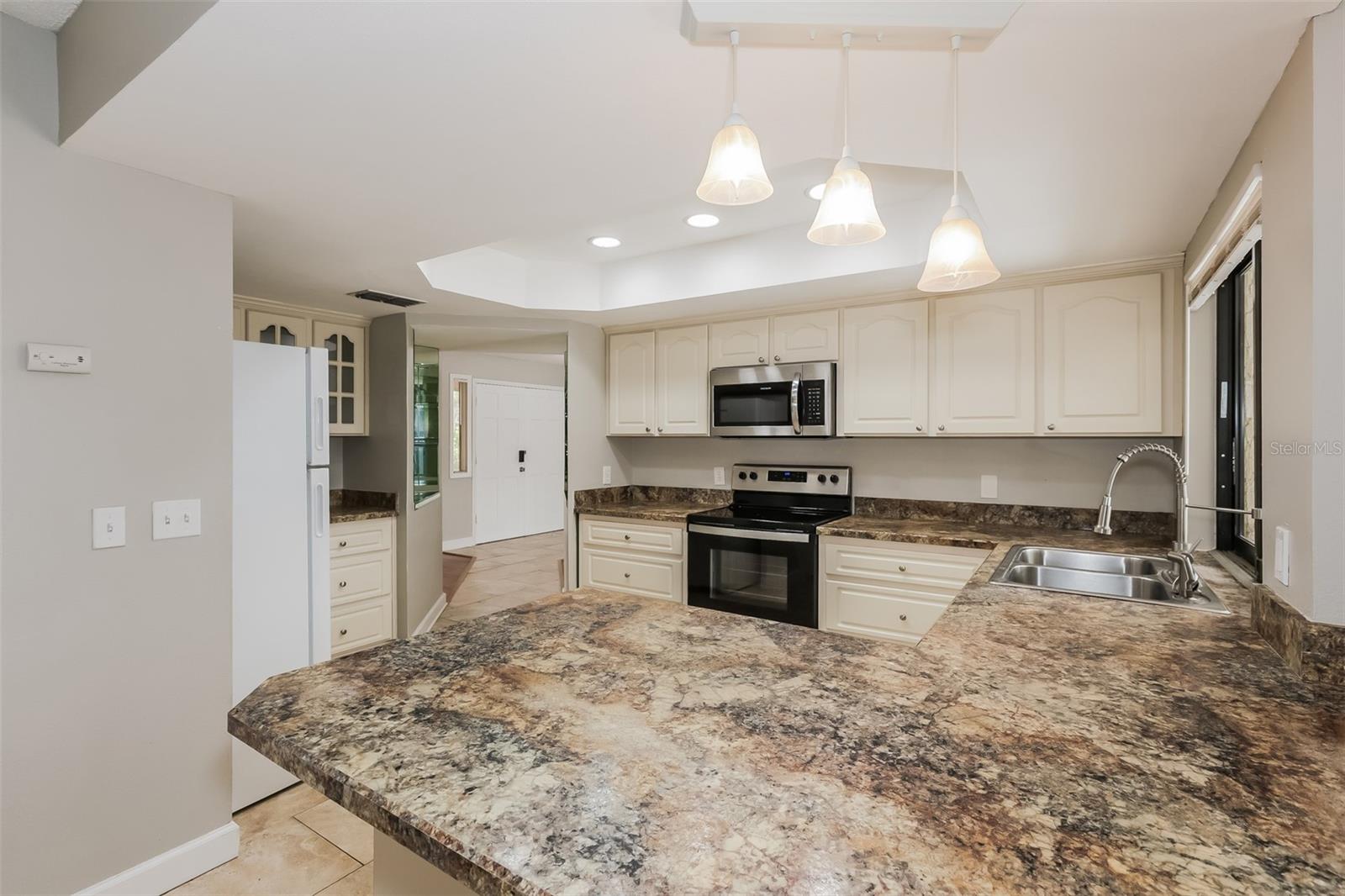 Image 9 of 21 For 1303 Sandalwood Drive