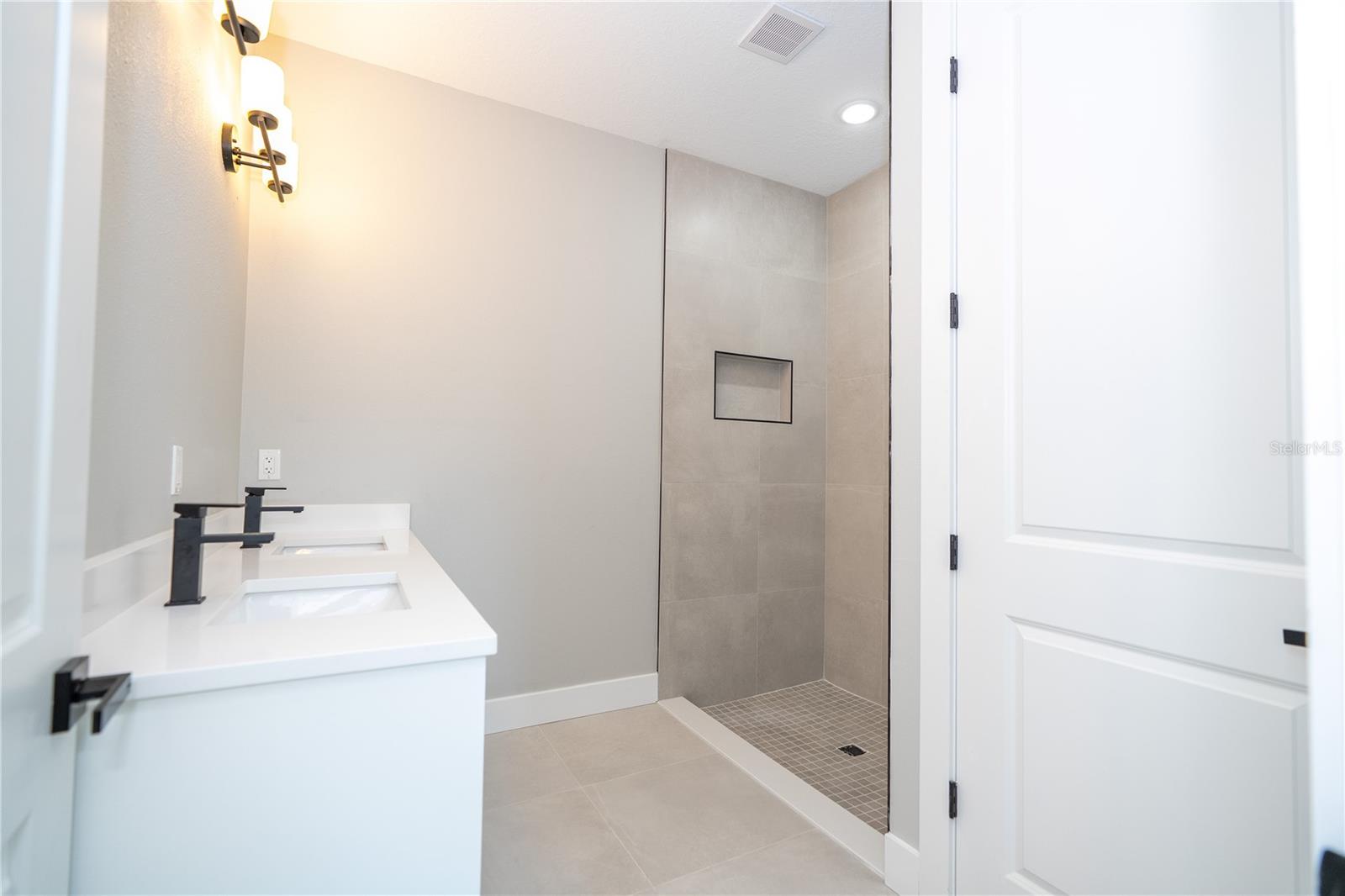 Image 44 of 82 For 70 Mcdill Drive