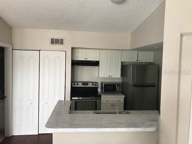 Image 3 of 15 For 4504 Commander Drive 1836