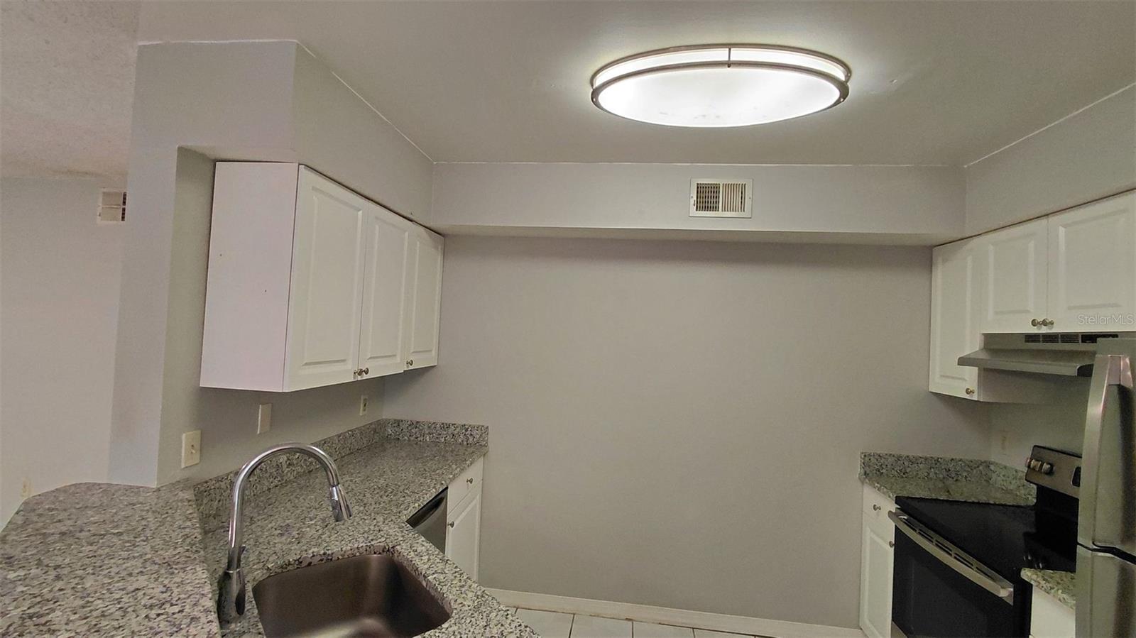 Image 17 of 38 For 4666 Pembrook Place 103