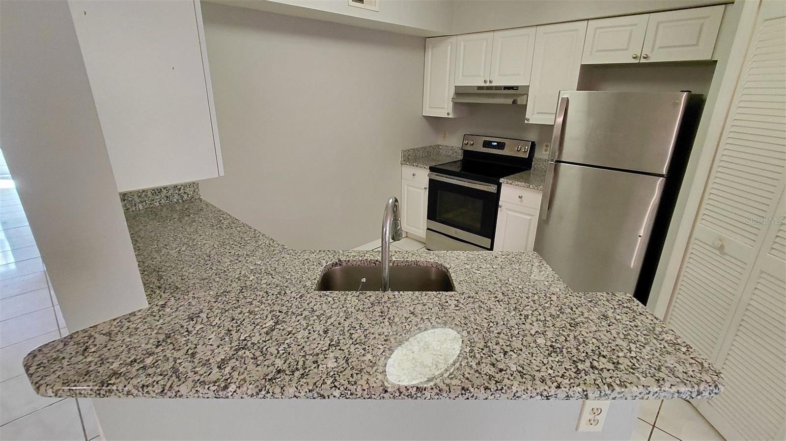 Image 19 of 38 For 4666 Pembrook Place 103