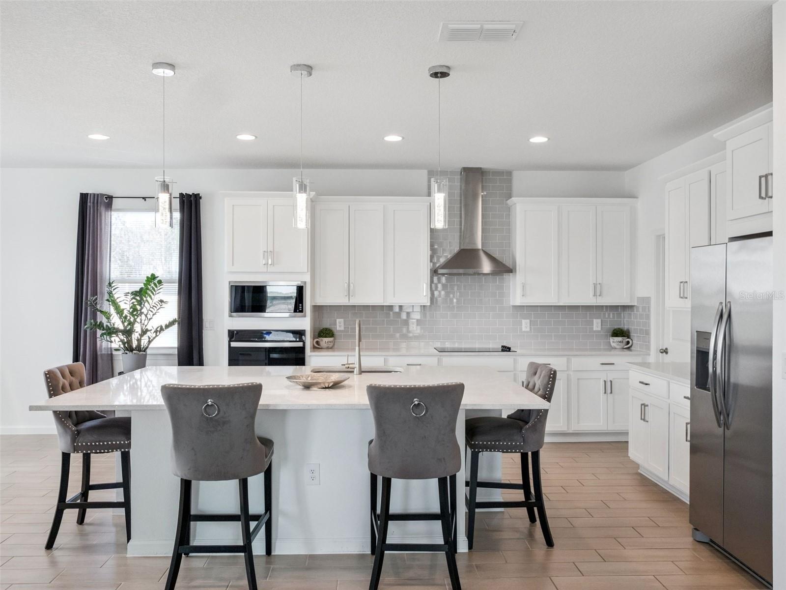 Image 10 of 25 For 591 Via Bella Court