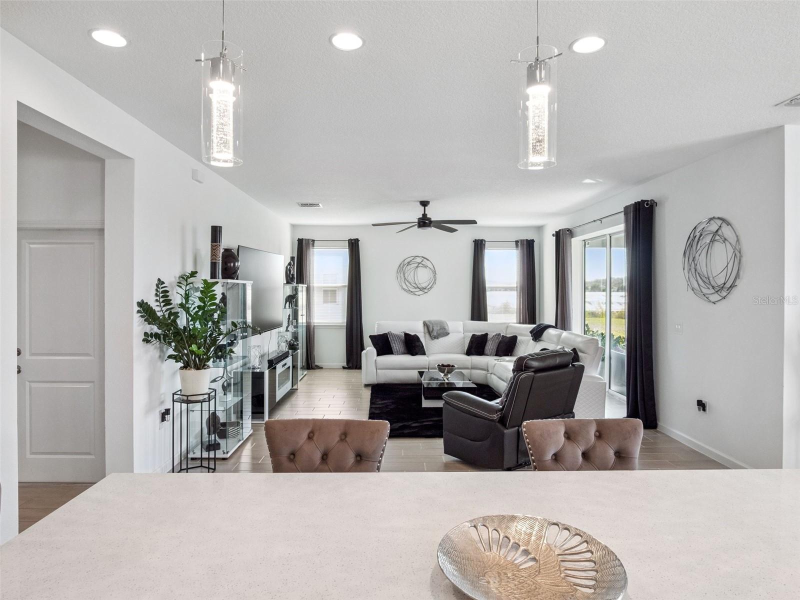 Image 12 of 25 For 591 Via Bella Court