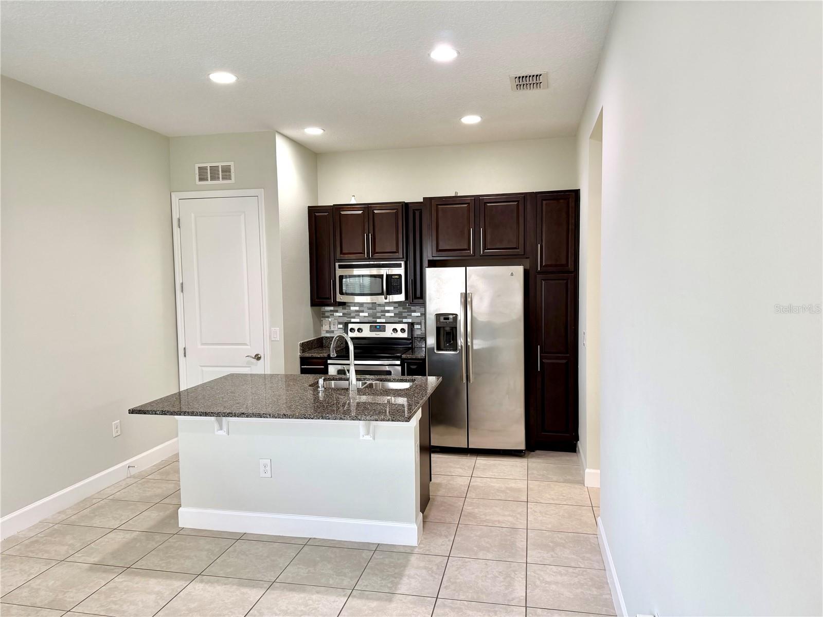 Image 20 of 22 For 13796 Eliot Avenue