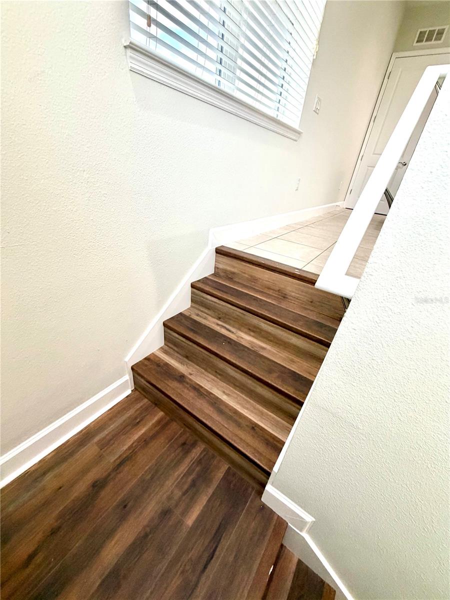 Image 4 of 22 For 13796 Eliot Avenue