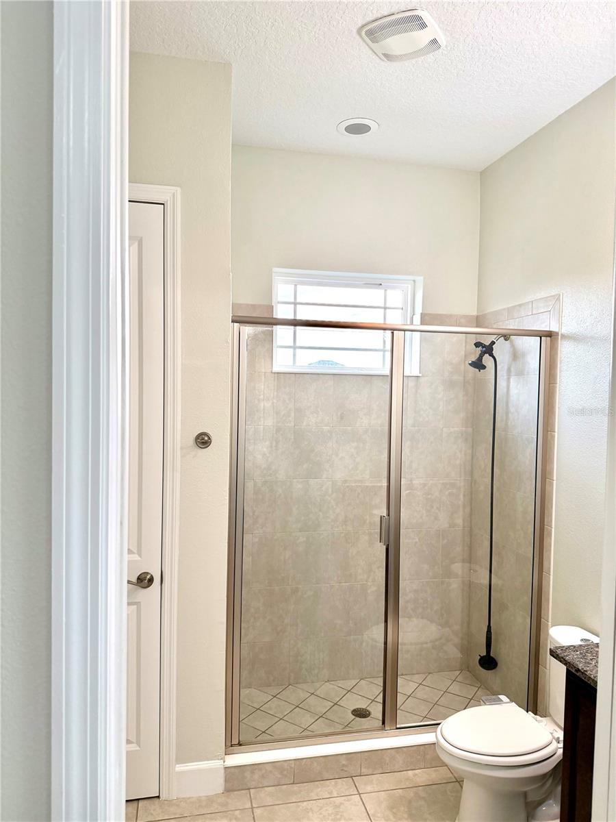 Image 7 of 22 For 13796 Eliot Avenue