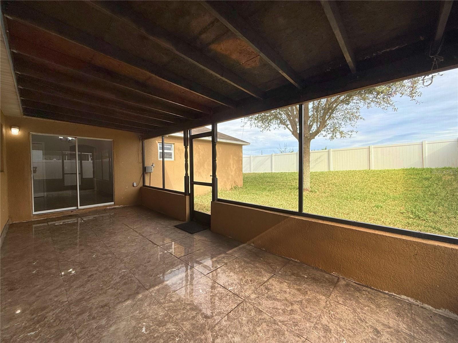 Image 4 of 31 For 774 Lobelia Dr