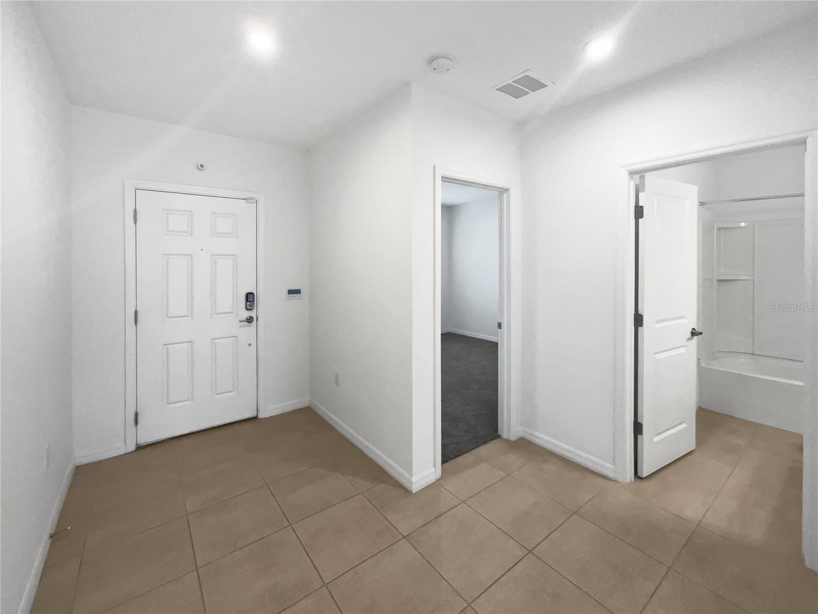 Image 10 of 37 For 200 Garnet Avenue