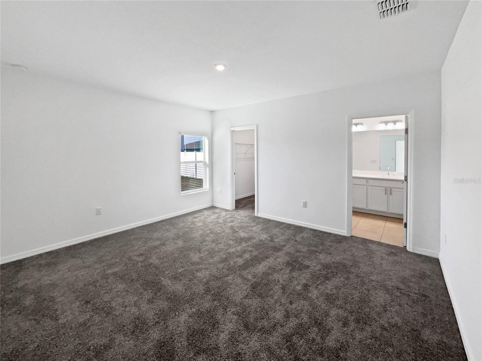 Image 18 of 37 For 200 Garnet Avenue