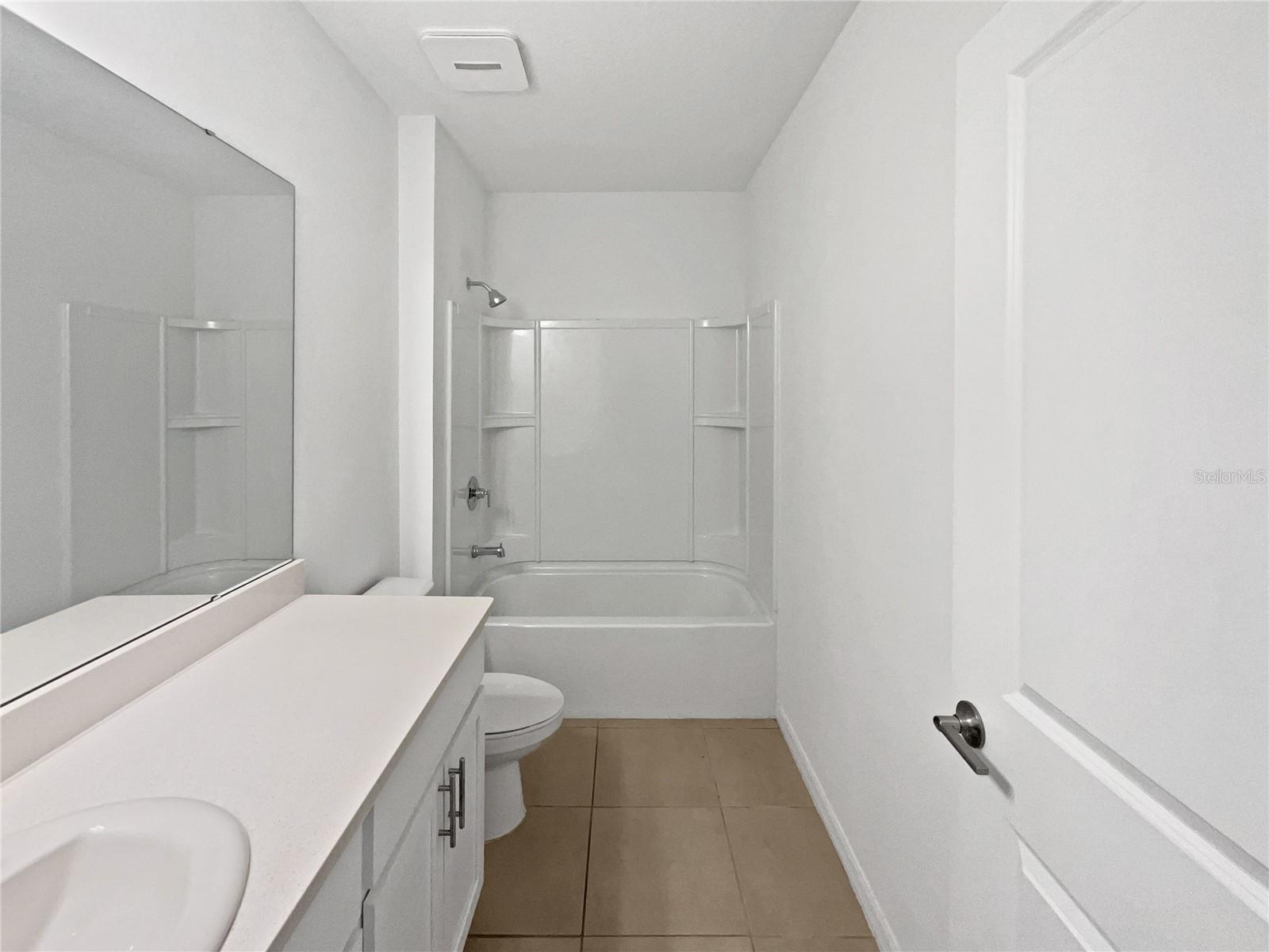 Image 32 of 37 For 200 Garnet Avenue