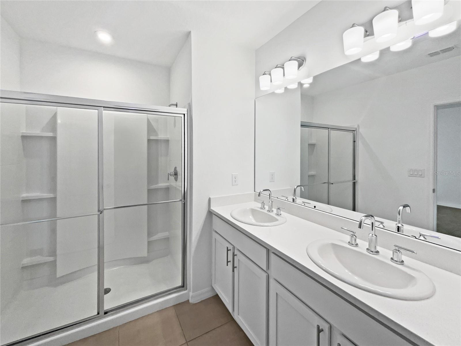 Image 6 of 37 For 200 Garnet Avenue