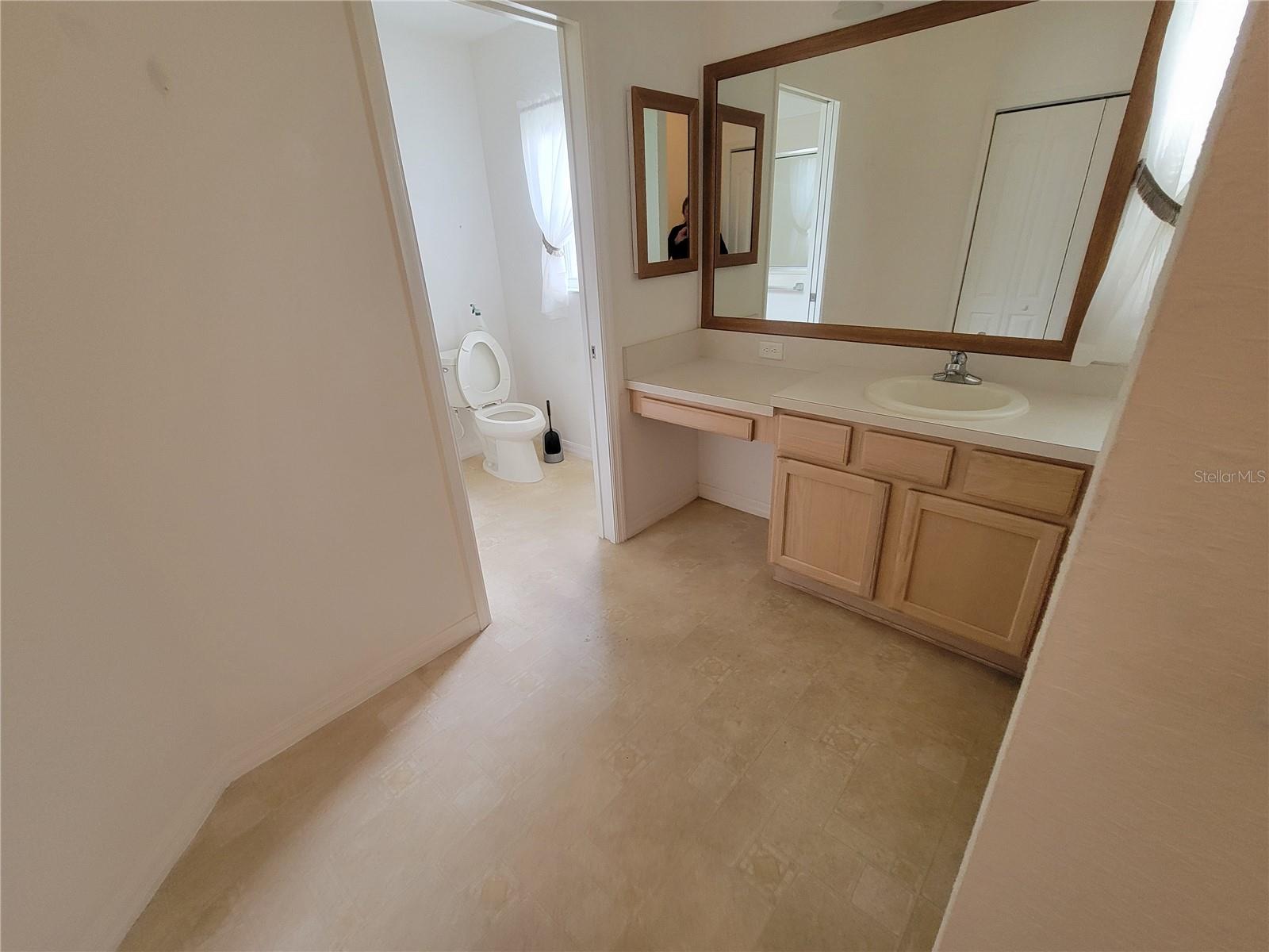 Image 10 of 20 For 7233 171st Pond Lane