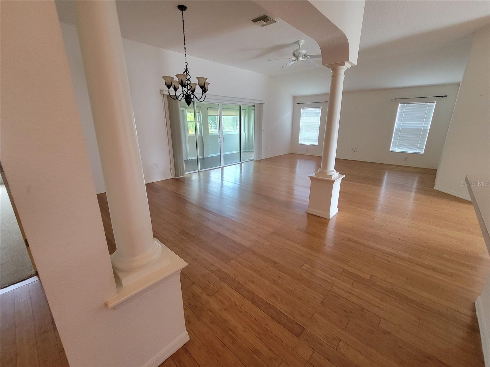 Image 14 of 20 For 7233 171st Pond Lane