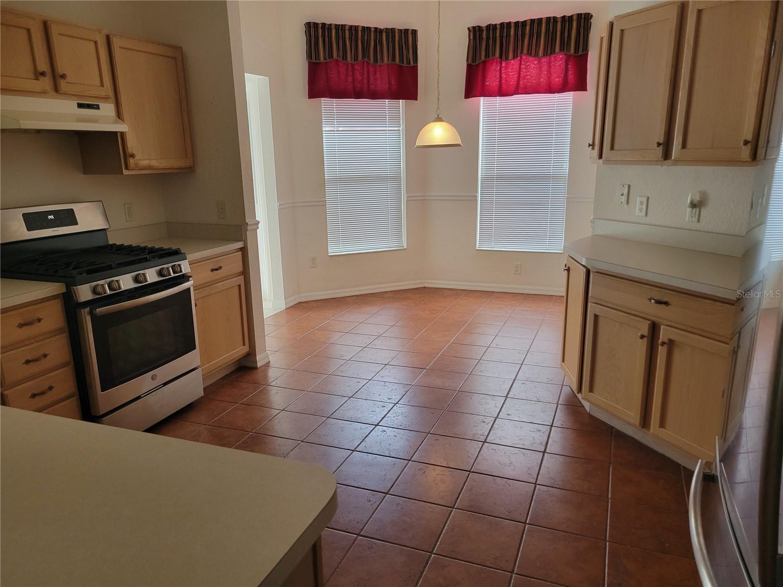 Image 6 of 20 For 7233 171st Pond Lane