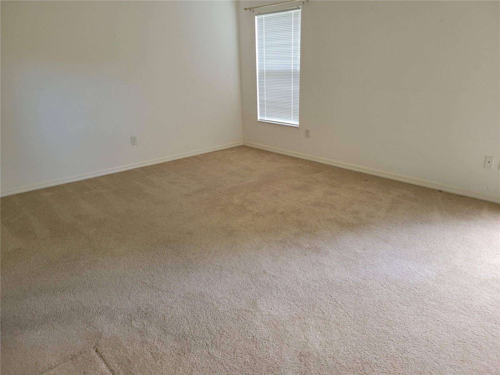 Image 7 of 20 For 7233 171st Pond Lane