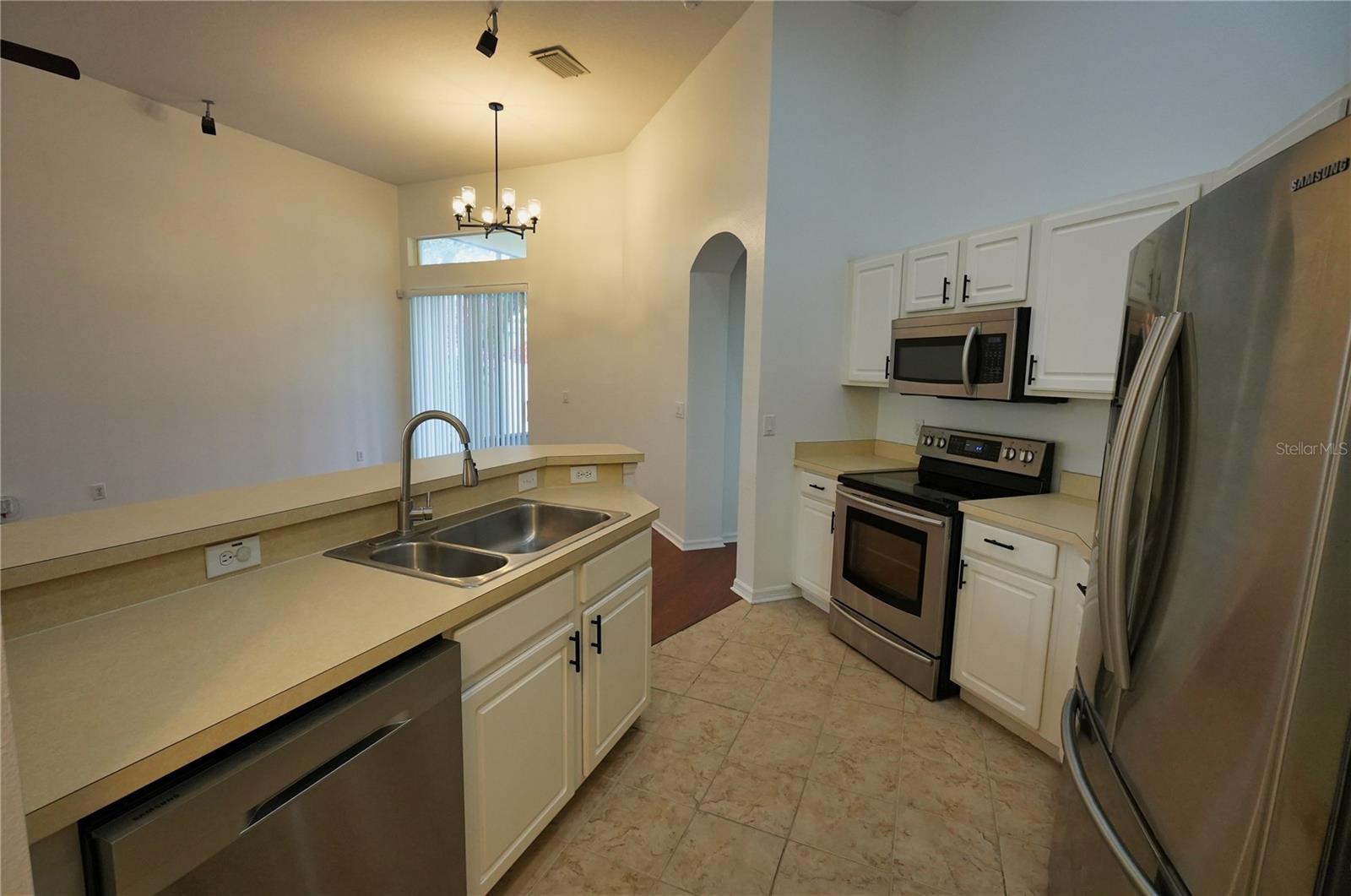 Image 16 of 45 For 4269 Heirloom Rose Place