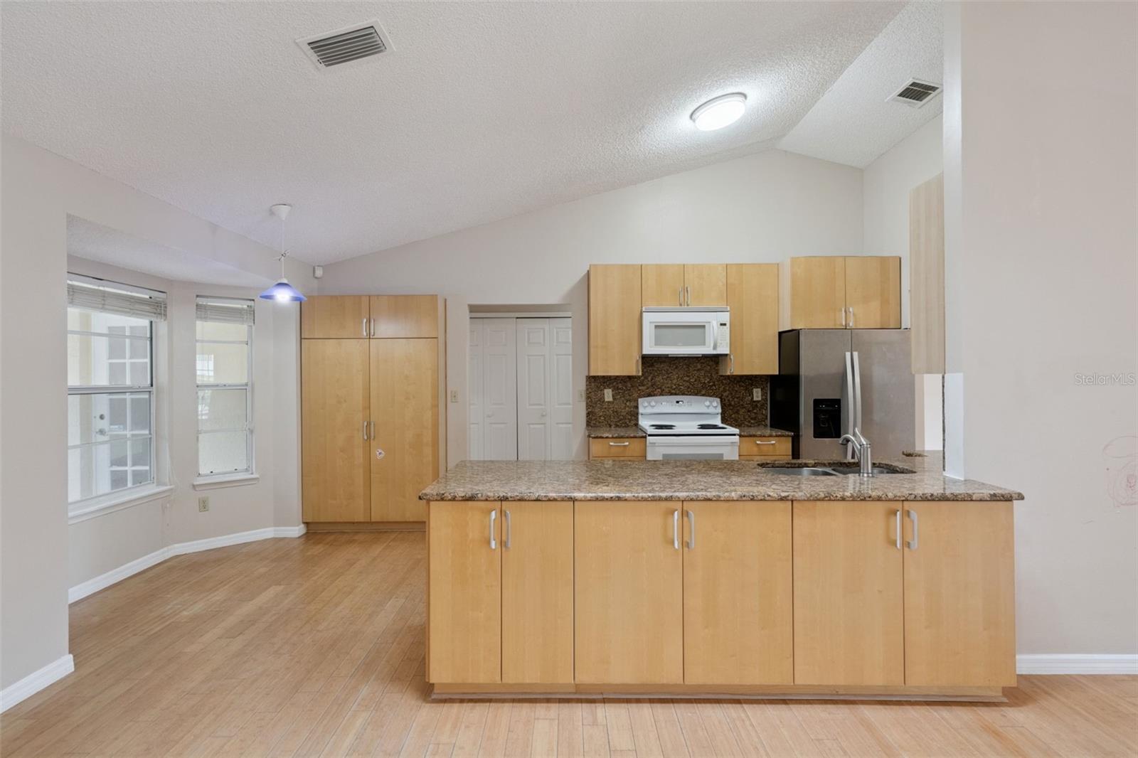 Image 10 of 32 For 6610 Pampus Drive