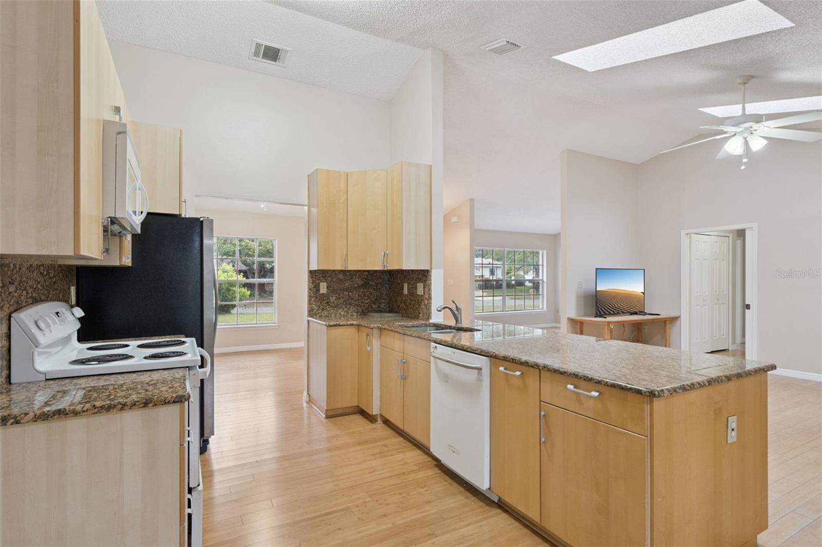 Image 13 of 32 For 6610 Pampus Drive