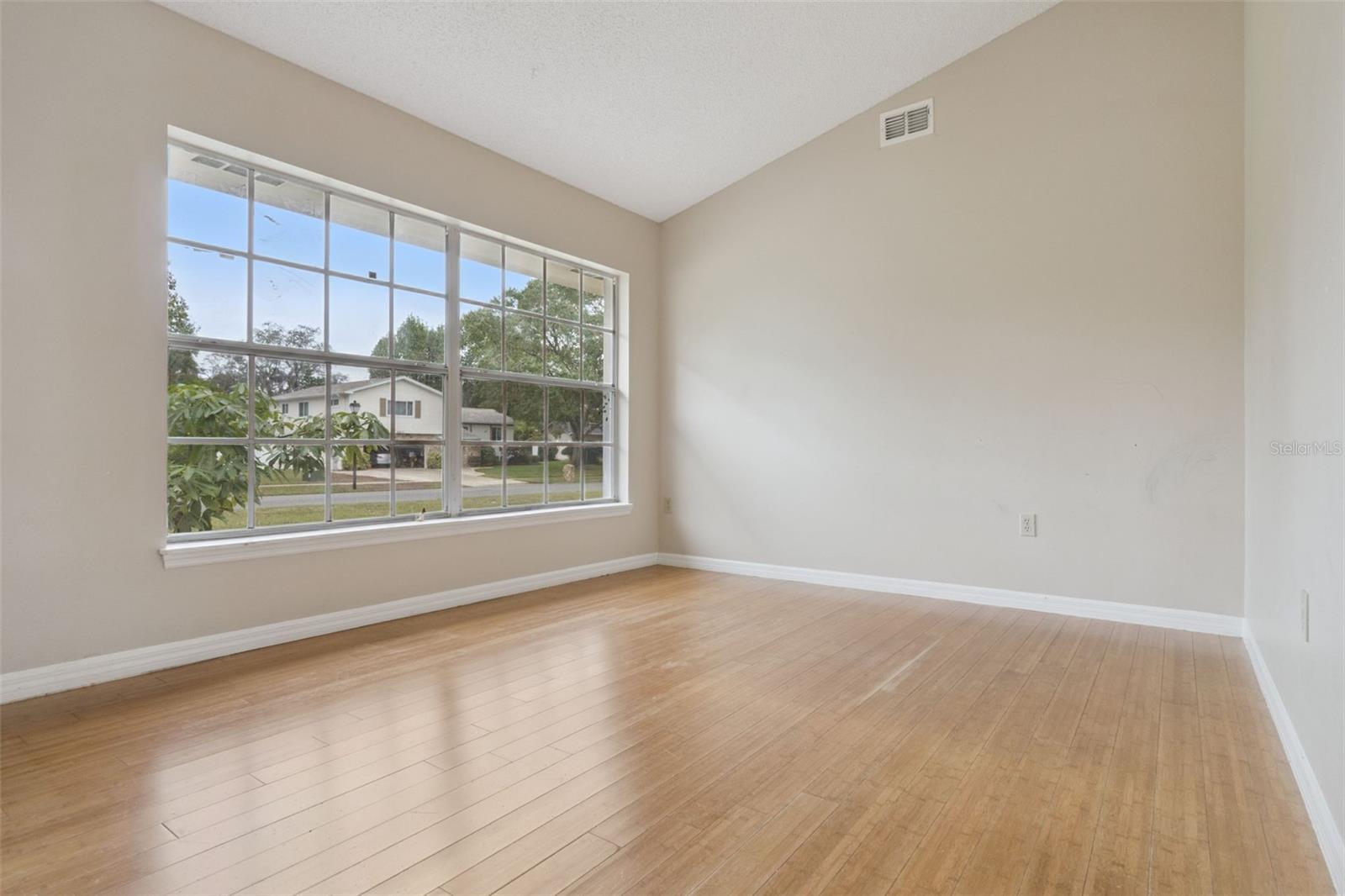 Image 17 of 32 For 6610 Pampus Drive