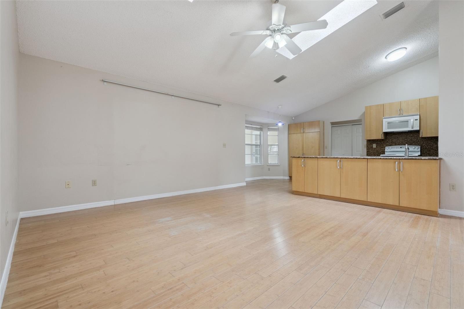 Image 9 of 32 For 6610 Pampus Drive