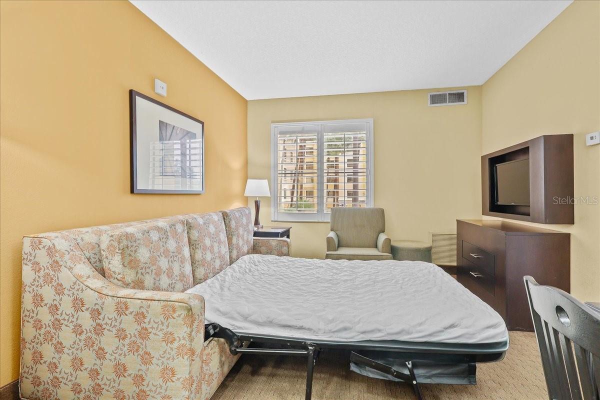 Image 10 of 27 For 7601 Canada Avenue 202