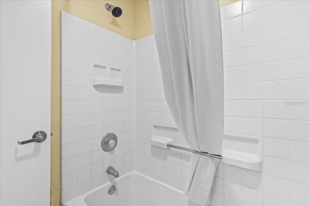 Image 13 of 27 For 7601 Canada Avenue 202