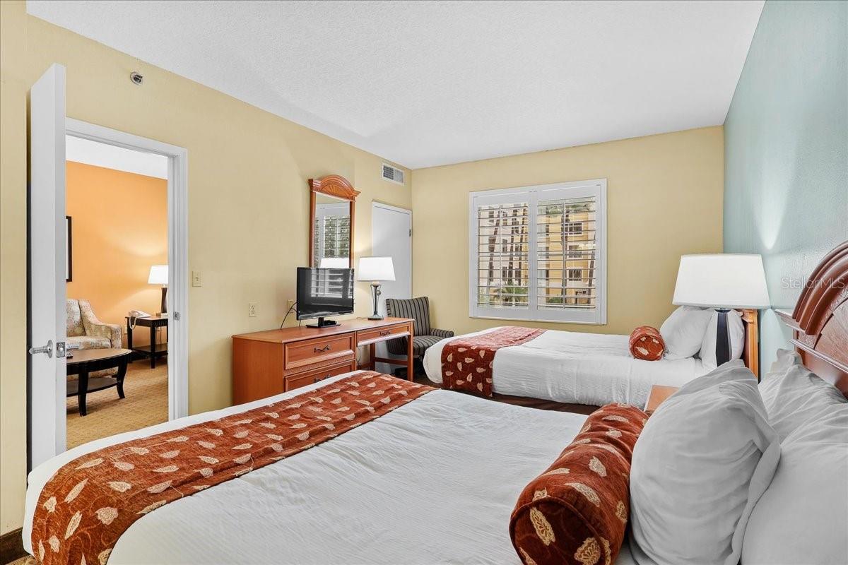 Image 17 of 27 For 7601 Canada Avenue 202