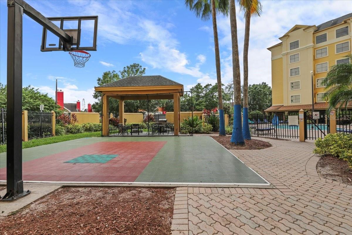 Image 29 of 32 For 7601 Canada Avenue 202