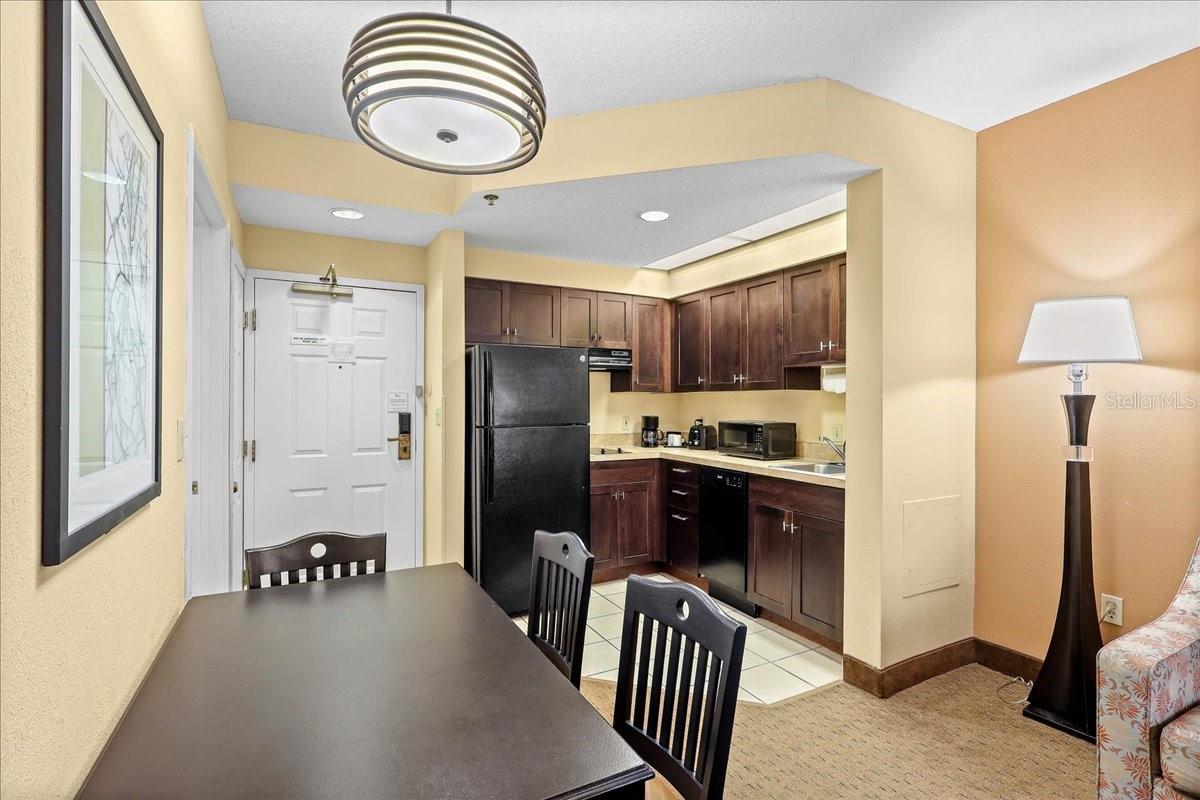 Image 6 of 27 For 7601 Canada Avenue 202