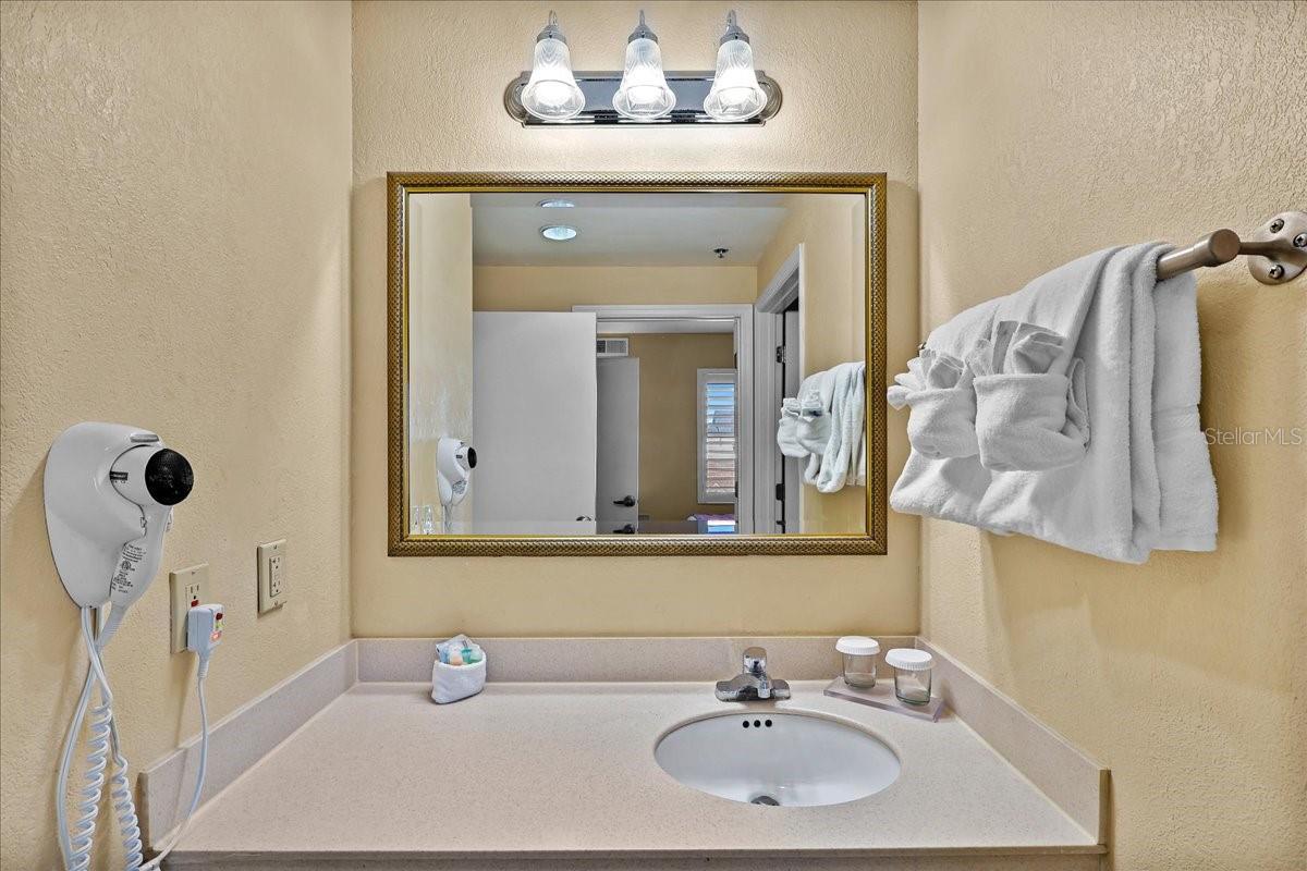 Image 13 of 27 For 7601 Canada Avenue 527