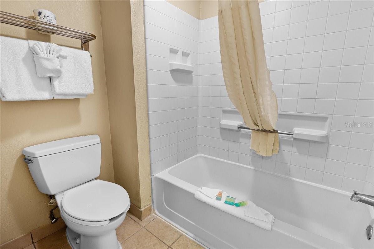 Image 15 of 27 For 7601 Canada Avenue 527