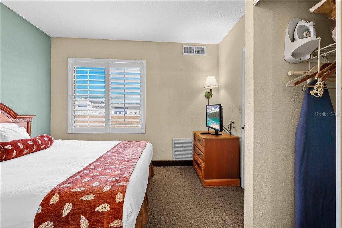 Image 16 of 27 For 7601 Canada Avenue 527