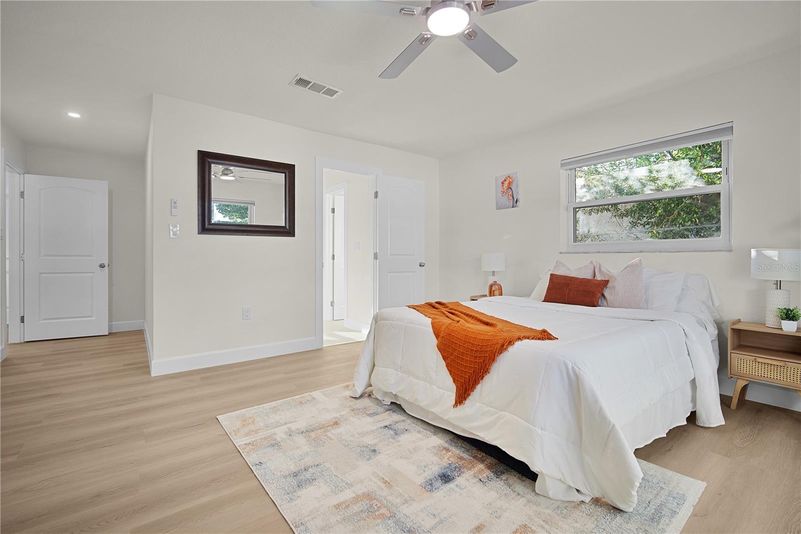 Image 11 of 33 For 4989 Wind Street