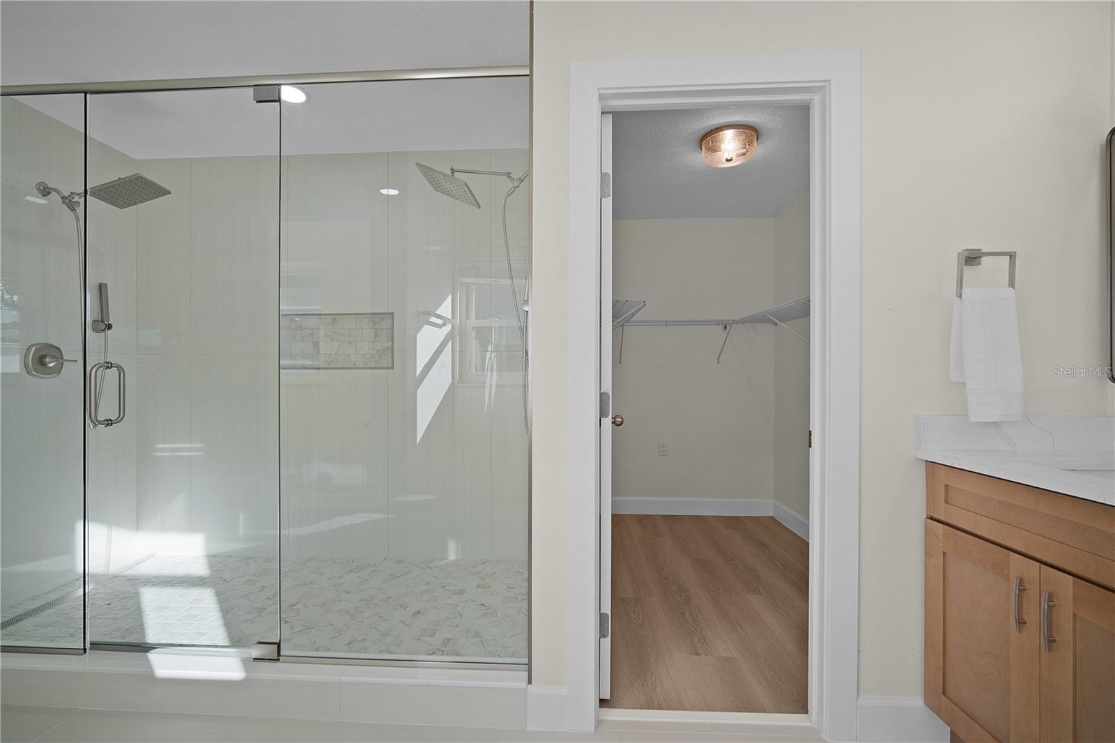 Image 17 of 33 For 4989 Wind Street