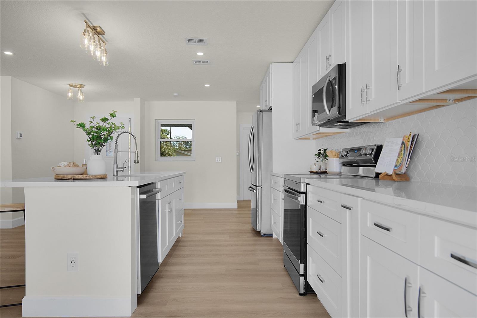 Image 6 of 33 For 4989 Wind Street