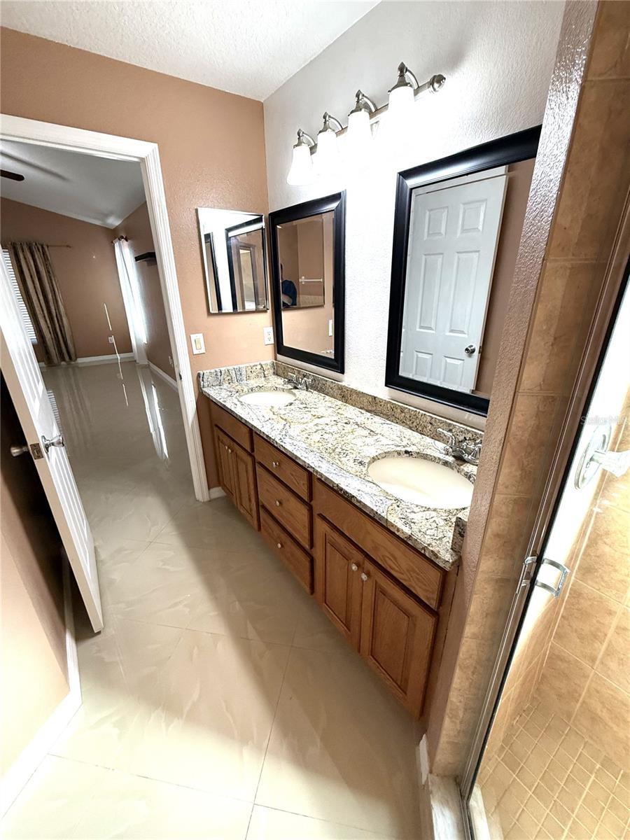 Image 16 of 21 For 9217 Valencia Palms Drive