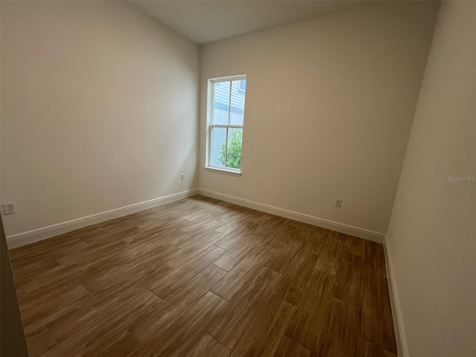 Image 10 of 27 For 9851 Gobat Aly