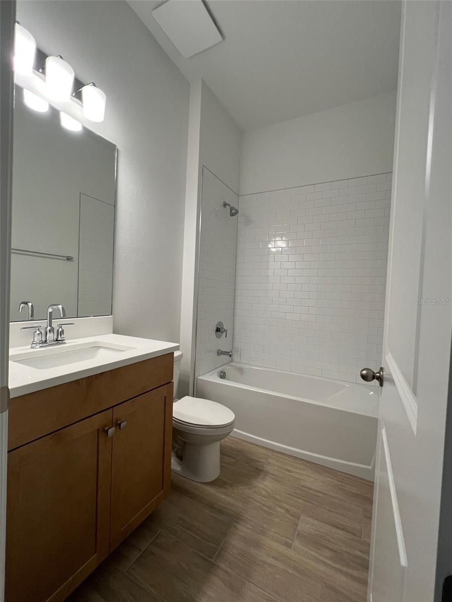 Image 12 of 27 For 9851 Gobat Aly