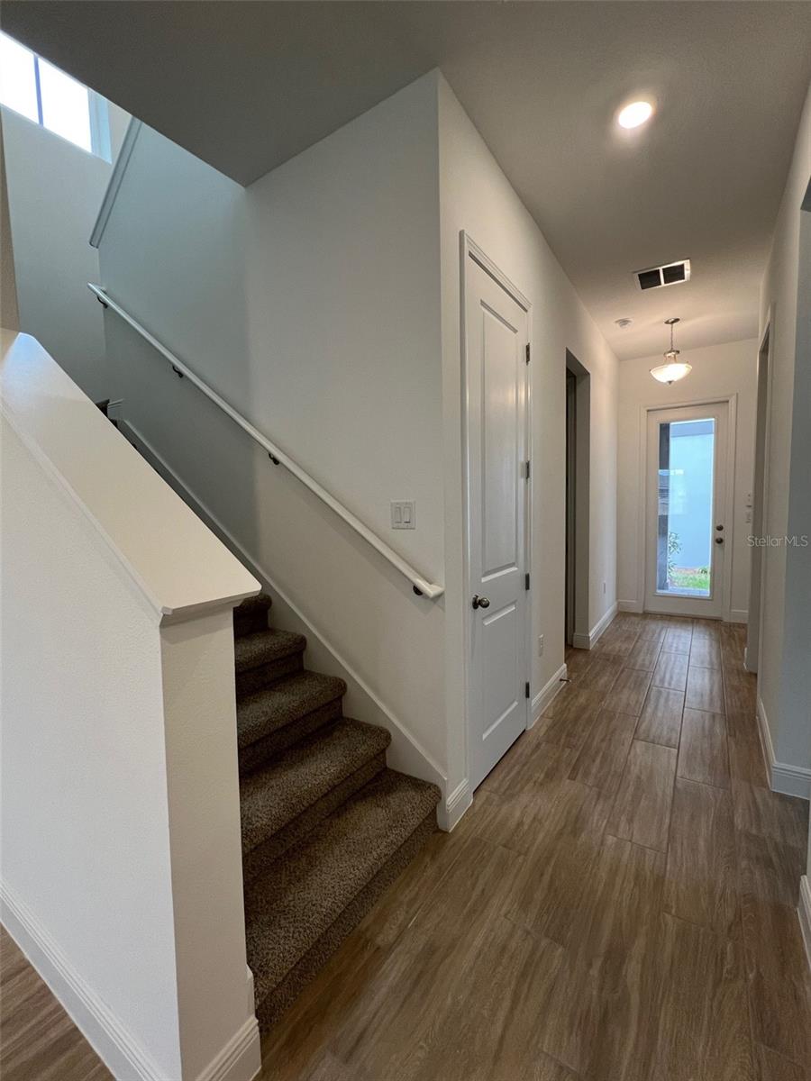 Image 13 of 27 For 9851 Gobat Aly