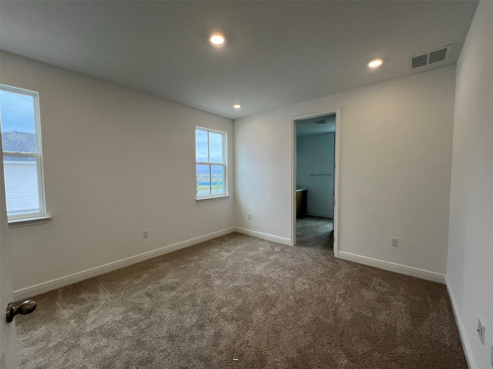 Image 15 of 27 For 9851 Gobat Aly