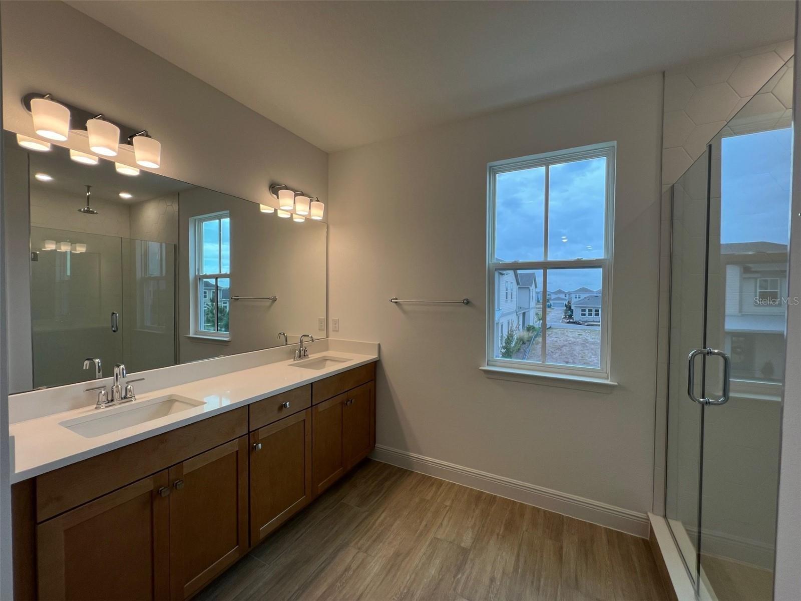 Image 17 of 27 For 9851 Gobat Aly